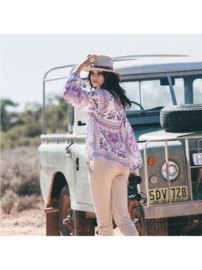 EUC Vintage Spell Pandora top